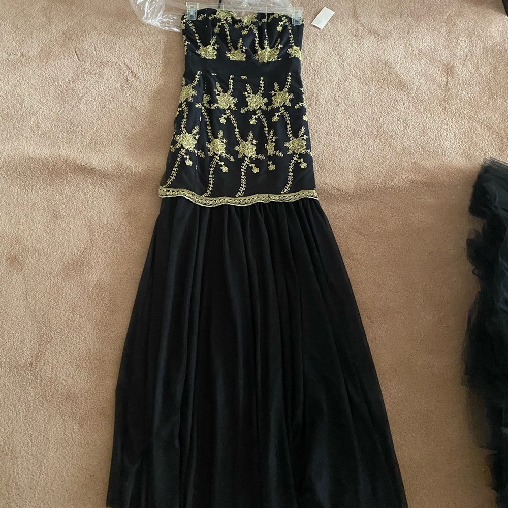 Marchesa Georgina Pearlman dress. Never been worn.